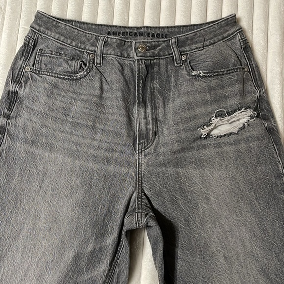American Eagle Mom Jean | Size 12 Short - Picture 5 of 10